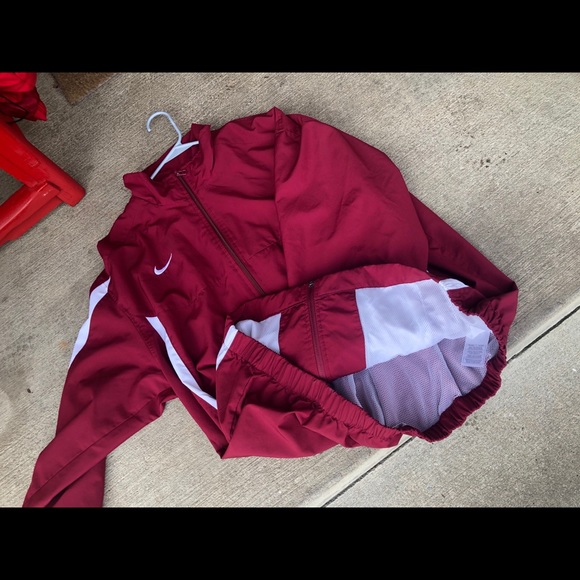 Nike windbreaker jacket - Picture 2 of 4